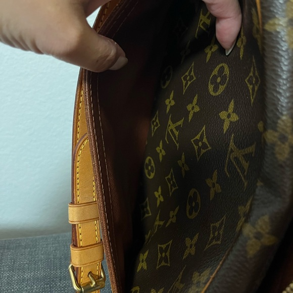 Authentic Preloved Louis Vuitton Trocadero 27 Monogram - Picture 8 of 9